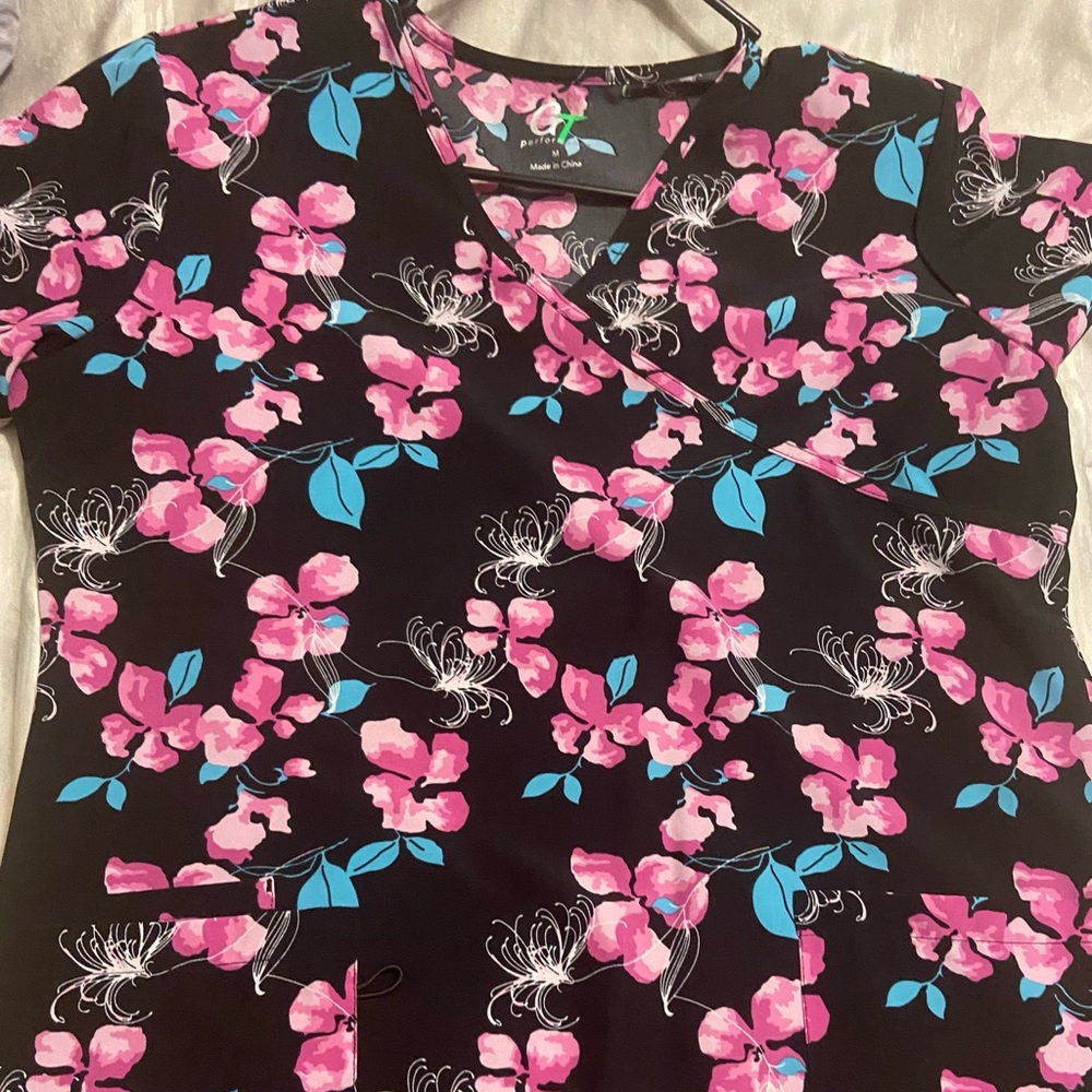 Women’s scrub top- size medium